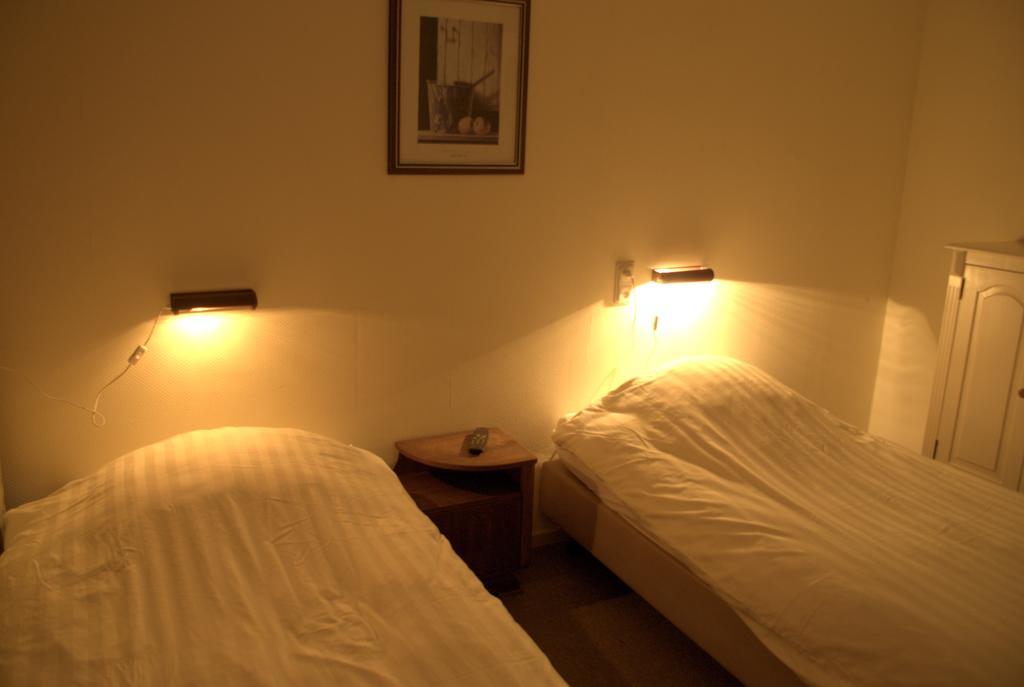 Hotel "De Steenen Man" Zurich Kamer foto